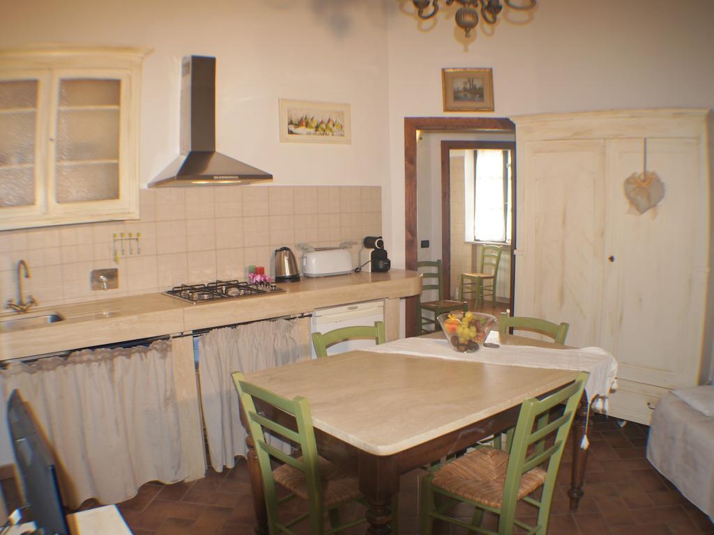 Il Casolare Val Di Mare Appartement Riparbella Kamer foto